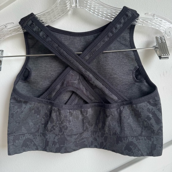 Gymshark Adapt Animal Seamless Sports Bra-Butterfly Black size M - Picture 7 of 9